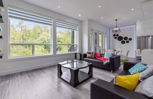 Willoughby Casa | 🍁Brand new, cheerful, exquisite 4 BR house,fast wifi,parking🏆