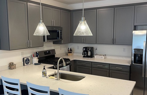 Rehoboth Beach Condominio | Brand new Condo located in waterfront gated community only 7 miles from beach.
