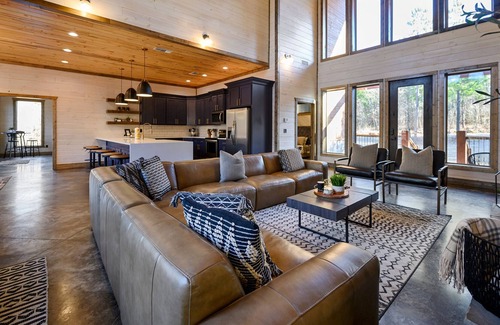 Golden Cabina | Brand New Construction CREEK LIFE! Luxury Living right on the Creek!