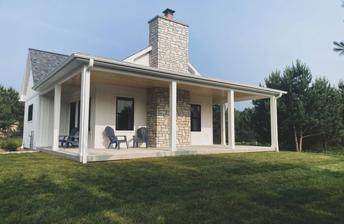 Sister Bay Cabaña | Brand new cottage a few minutes from downtown Sister Bay and Lake Michigan.