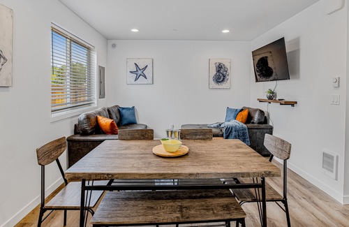 Ocean Shores Cabaña | Brand-new cottage - downtown - walk to beach, dog-friendly - central AC & W/D