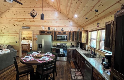 Murphy Cabina | Brand new Cozy 2-bedroom cabin in Murphy, NC!!