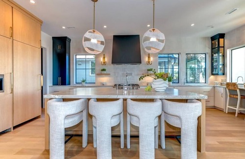 Isle of Palms Casa | 🍾Brand New🍾 Custom Oceanfront home- Stunning views, 6 bd, pool, elevator