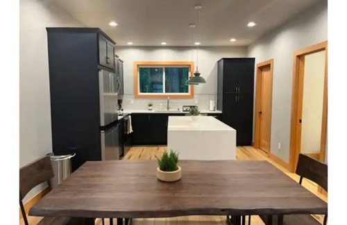 Warnick Casa | Brand new designer Glacier home with Hot Tub