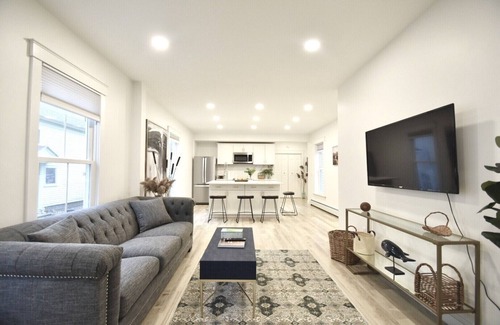 Brunswick Apartamento | Brand New Downtown 2BR on Noble Next to Bowdoin(Safe&Sound)