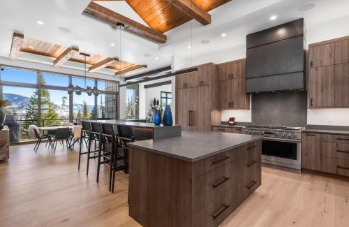 Three Peaks Casa | Brand New Eagles Nest Property