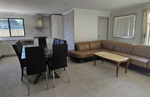 Fairfield West Casa | Brand new fully accessible 5 bedroom house