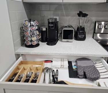 Southeast Calgary Apartamento | Brand-New Guesthouse-2bedrooms