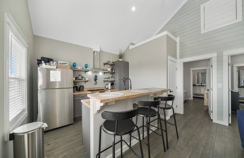 Caplen Casa | Brand New Home! Pet Friendly! Gulf Views! Playground!