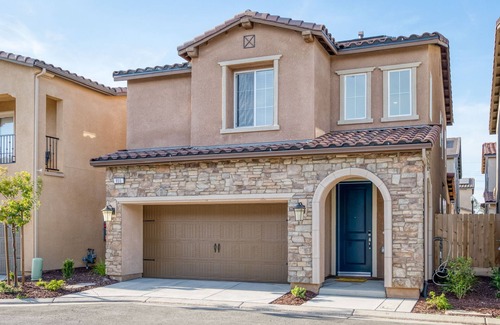 Raisin Casa | Brand new home in the beautiful Riverstone community