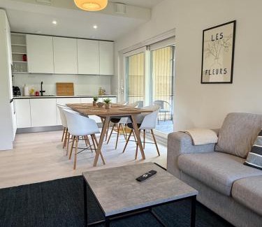 Vantaa Casa | Brand new house with four bedrooms, parking, sauna, patio