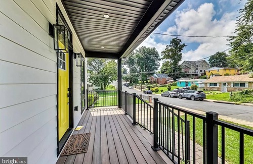 Nauck Casa | Brand NEW house with Spacious 5-bedroom 4-bathroom, WiFi, and non smoking
