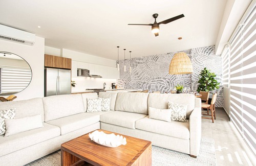 El Caloso Condominio | Brand new & huge 2BD condo next to the river! 2BD Condo for rent in El Caloso, P