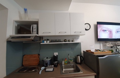 Ususan Condominio | Todo impecable y totalmente amueblado 1 BR + Balcón