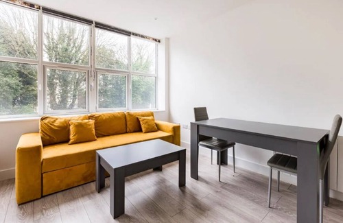 Edgware Casa | Brand new large studio edgware high street