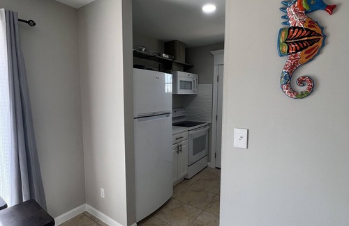 El Centro Beach Condominio | Brand New & Less than 400 ft from Beach. Pet Friendly!