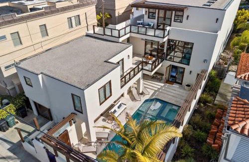 Village of La Jolla Casa | Brand New Listing Elegant 7BR Masterpiece Walk to Beach Shops & Dining