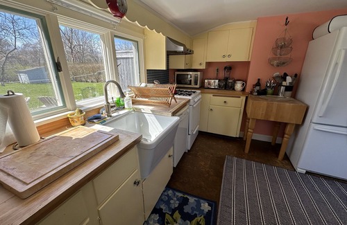 East Dennis Casa | BRAND NEW LISTING--4BD Home--Central A/C*, Outdoor Shower & Dog Friendly, .6 of Mile to Cold Storage, Sesuit, & Sea Street Beaches!
