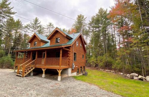 Bethlehem Casa | Brand New Log Home Well appointed great location with AC wifi cable fireplace firepit