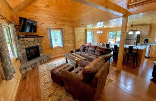Bethlehem Casa | Brand New Log Home Well appointed great location with AC wifi cable fireplace firepit