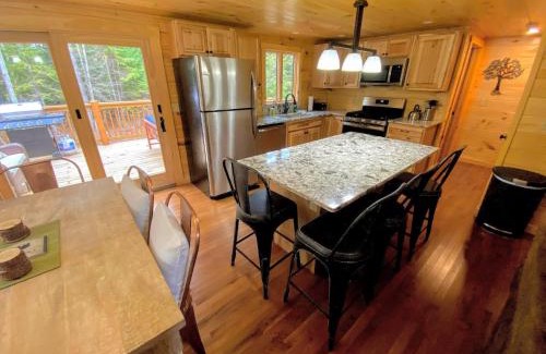 Bethlehem Casa | Brand New Log Home Well appointed great location with AC wifi cable fireplace firepit