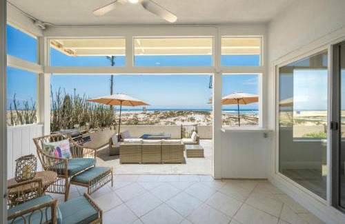 Santa Ana Heights Casa | Brand new Lower unit on the Beach with Patio and Firepit