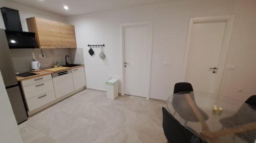 Vrpolje Apartamento | Brand new luxury app FJAKA in the center near beach