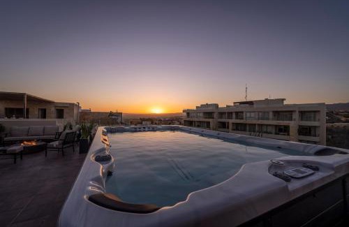 El Tezal Apartamento | Brand New Luxury PH with Private Pool and Views