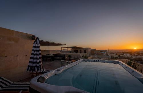 El Tezal Apartamento | Brand New Luxury PH with Private Pool and Views