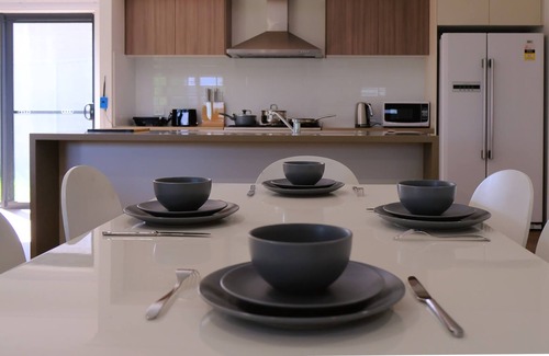 Kellyville Casa | Brand New Modern 4 BrHouse closed to lake