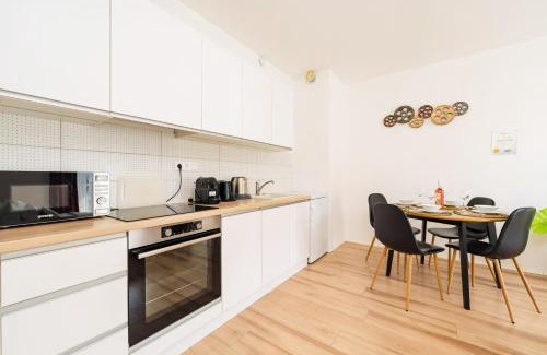 Csarnok negyed Apartamento | Brand New Modern Apartment-2 Rooms-Balcony-Garage