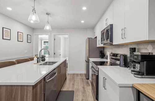 Harvie Heights Apartamento | Brand New - Modern Rocky Mt. Retreat by Banff