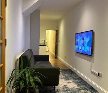 Dormers Wells Apartamento | Brand New Modern Flat