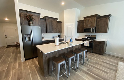 Cedar City Casa | BRAND NEW,Non-Smoking Property,Quiet part of town with beautiful mountain views!