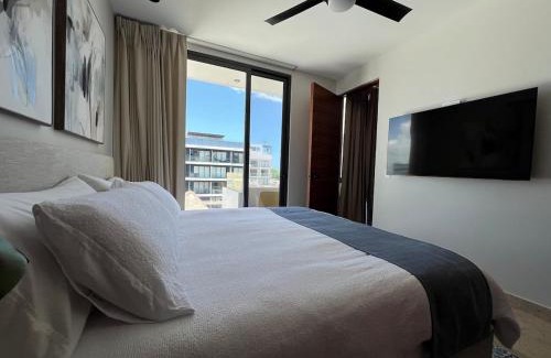 Jimenez Apartamento | Brand New on 5th Av The vibrant hearth of the city