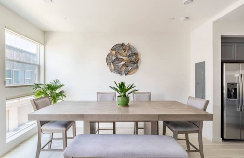 Southwestern Sacramento Condominio | Brand New Pet-friendly Condo with AC and WiFi in the Heart of Sacramento