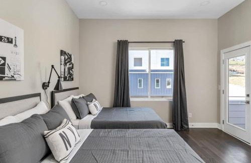 Nashville Casa | BRAND NEW Side by Side Homes - Sleeps 24 Guests