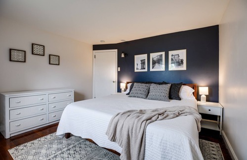Phoenixville Casa | Brand New Single! PhoenixVilla - 8min Walk to Downtown Phoenixville! Sleeps 8!