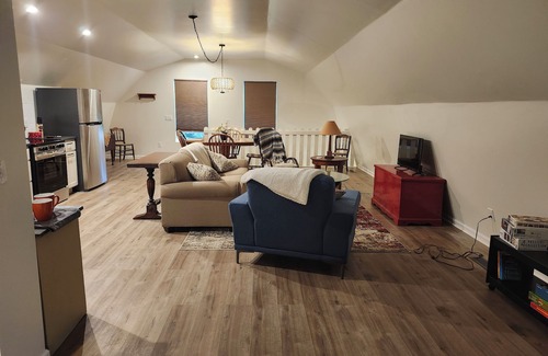 Wooster Apartamento | Brand new studio apartment with queen bed, queen pull out, WIFI and AC .