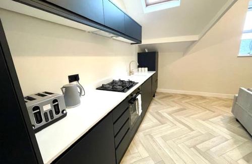 Pontcanna Apartamento | Brand-New Stylish 2BR Duplex in Pontcanna Cardiff Modern & Cozy Stay