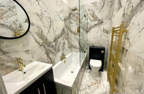 Pontcanna Apartamento | Brand-New Stylish 2BR Duplex in Pontcanna Cardiff Modern & Cozy Stay