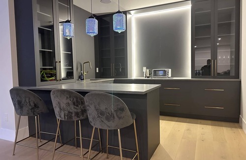 Guildford Casa | Brand New Stylishly Decorated Luxury Mansion with 7 Rooms in Fraser Heights