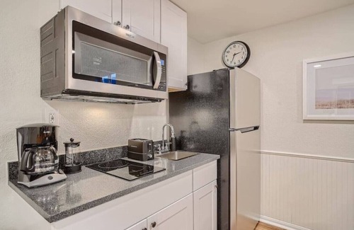 Harvey Park South Condominio | BRAND NEW SW Denver Guest Suite I Easy Highway acc