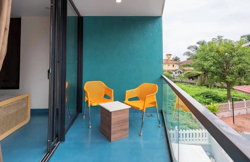 Fatona Casa | BRAND NEW VILLA LARGE POOL 5 STAR AMENITIES WALKING DISTANCE TO BEAUTIFUL BEACH