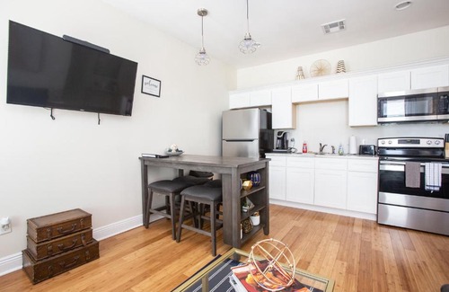 Saint Claude Apartamento | BRAND NEWLY Constructed 3BD Bywater Home Minutes From French Quarter Walking Distance Mississippi River