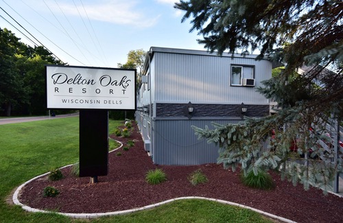 Lake Delton Apartamento | Unidad de baño de 8 personas raras en el corazón de Wisconsin Dells