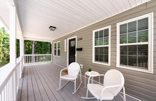 Lincoln Heights Casa | Brandnew Spacious 4 BR House minutes to Uptown Charlotte