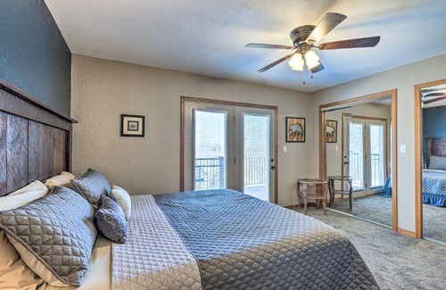 Branson West Apartamento | Branson Area Condo with Pool and Fishing Lake Access!