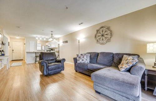 Table Rock Apartamento | Branson Condo with Screened Porch 4 Mi to Lake!