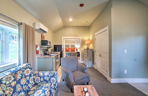 Downtown Branson Cabaña | ¡NUEVO! Casa de campo del centro de Branson con acceso a la piscina